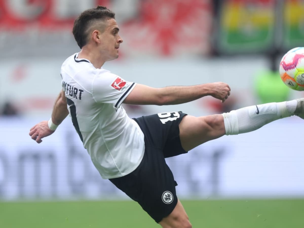 Oficial: Santos Borré se queda en Alemania y firma por el Werder Bremen