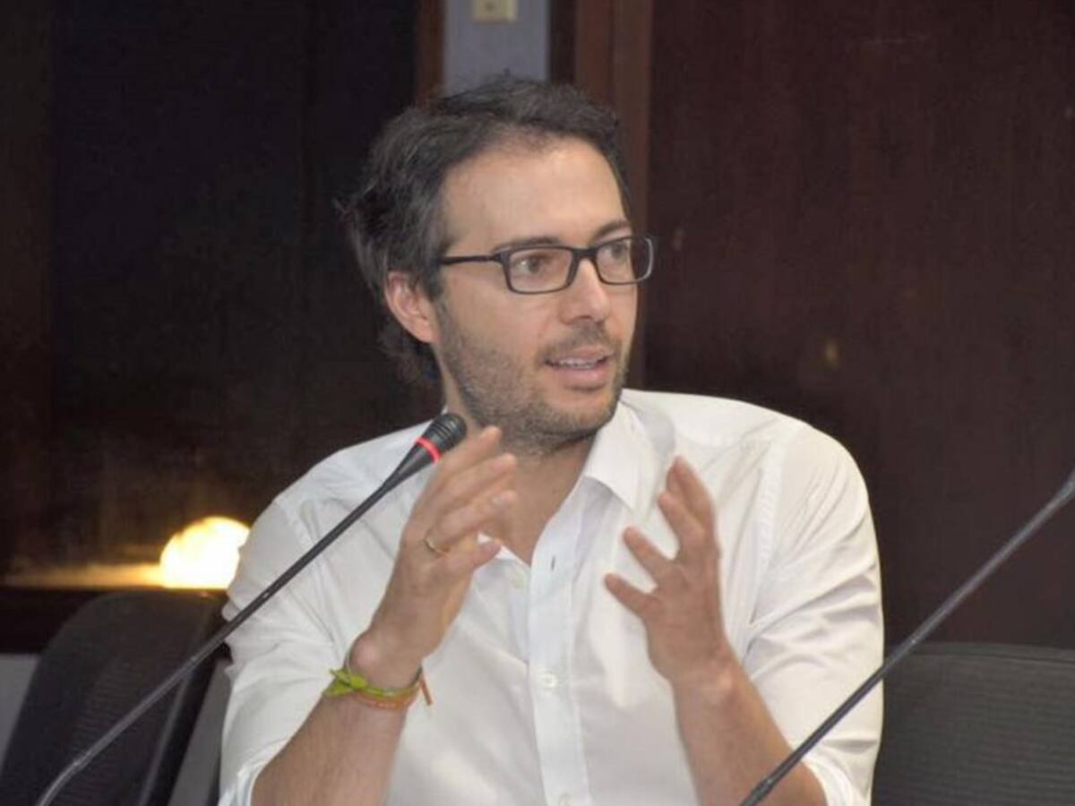 Alcalde de Medellín asegura que veeduría es política y selectiva