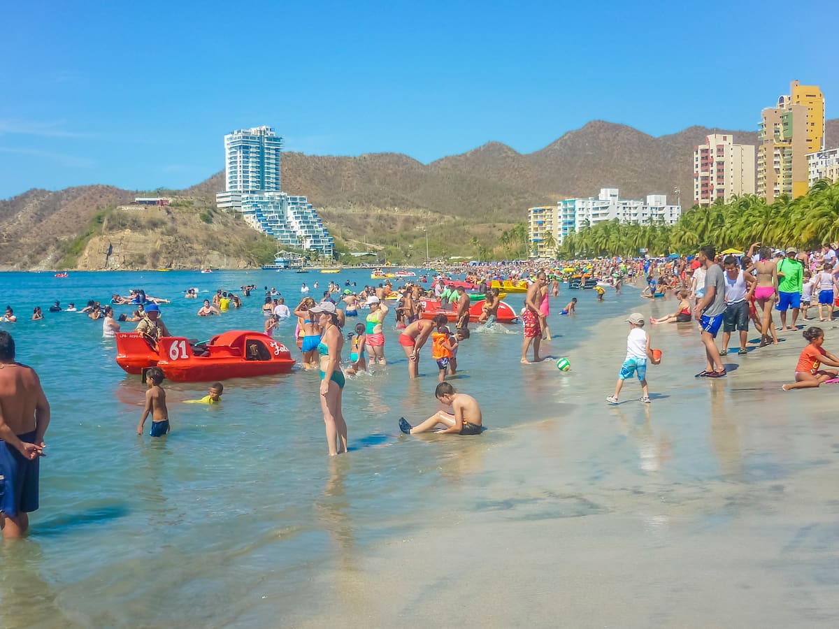 DIMAR reporta dos incidentes con motonaves en Rodadero Sur por fuerte oleaje