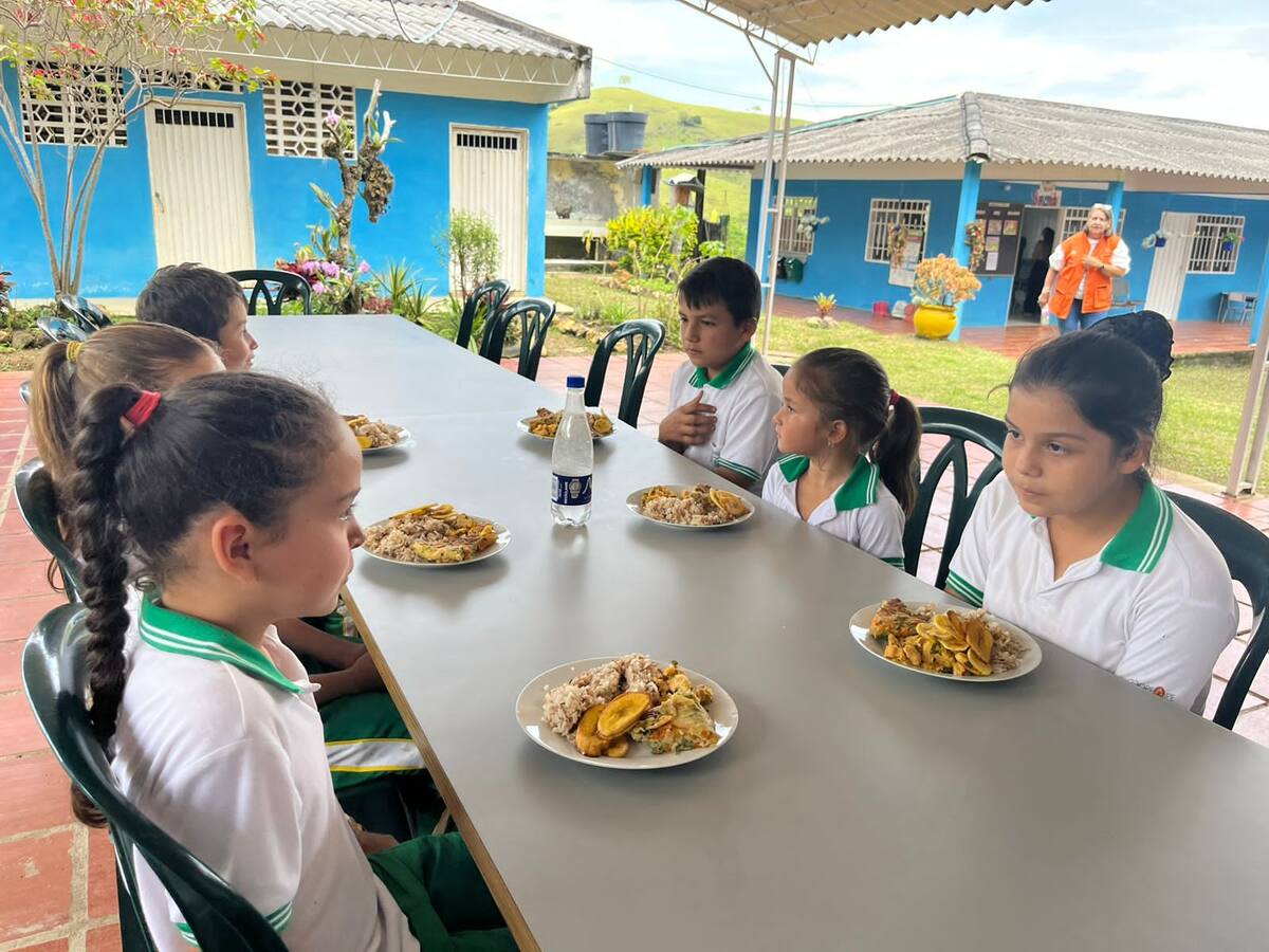 Proveedores del Huila se benefician en la compra de los alimentos para restaurante escolar