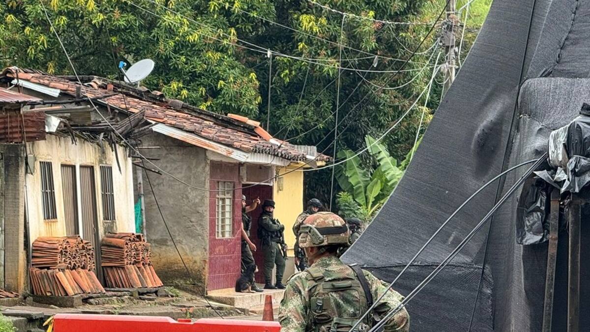 Disidencia Jaime Martínez responsable de hostigamiento a estación de policía en Robles