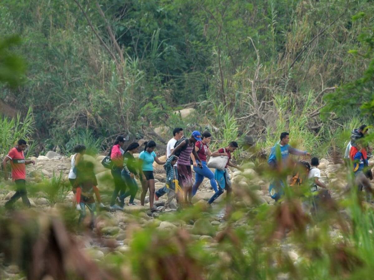 Prevén masiva salida de venezolanos por fiestas