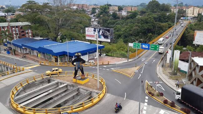 Glorieta del deprimido de la constitución en Armenia