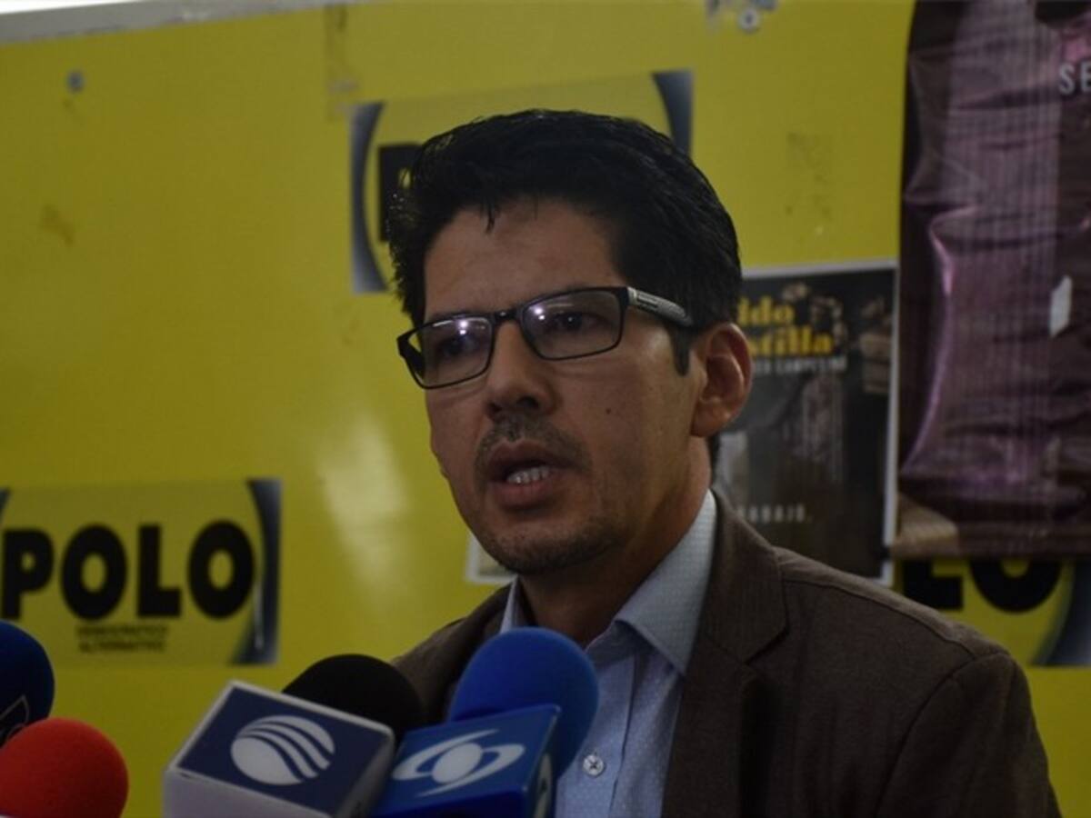 La revocatoria de la visa a Cárdenas puede ser un mensaje de presión: senador Castilla