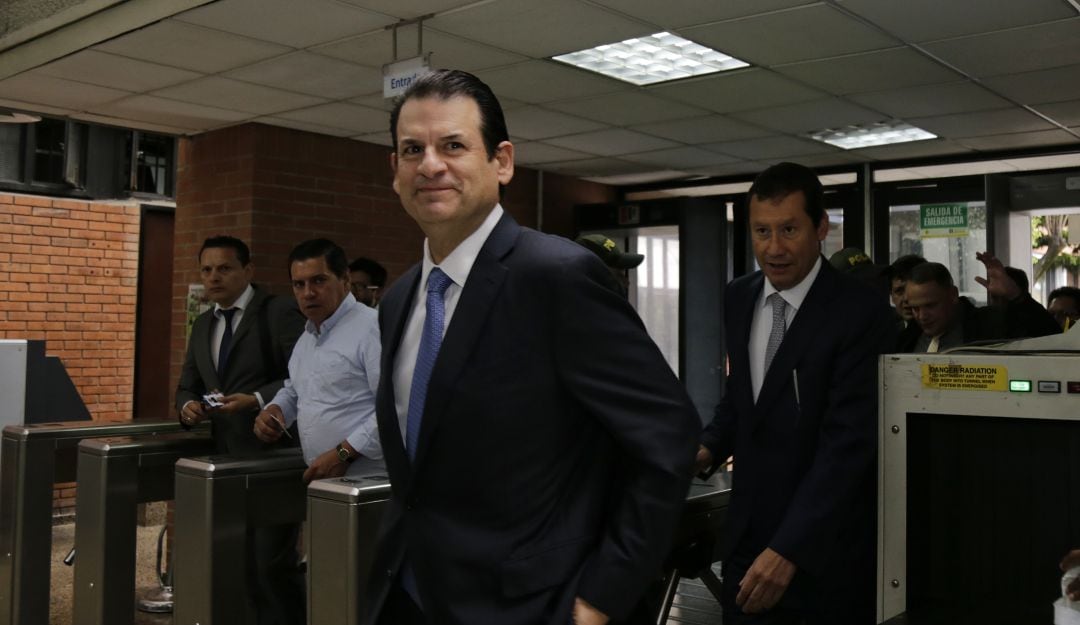 Luis Carlos Sarmiento Gutiérrez, presidente del Grupo Aval en los juzgados de Paloquemao