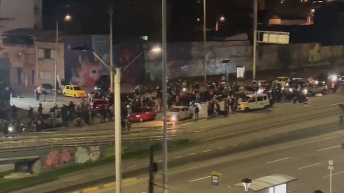 Rápidos y Furiosos: en video quedaron registrados los piques ilegales en la Calle 26