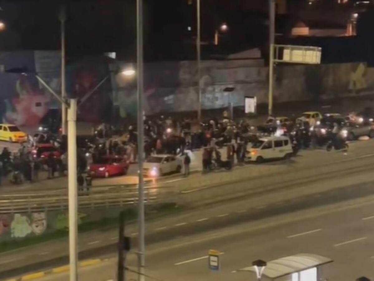 Rápidos y Furiosos: en video quedaron registrados los piques ilegales en la Calle 26