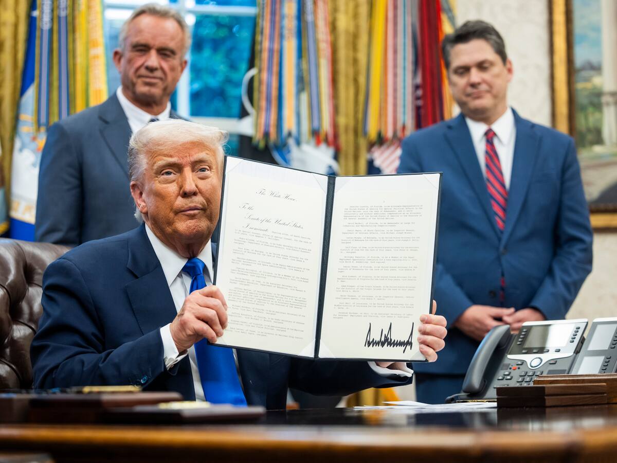 Trump anuncia que rebajará en 59% el precio de los medicamentos