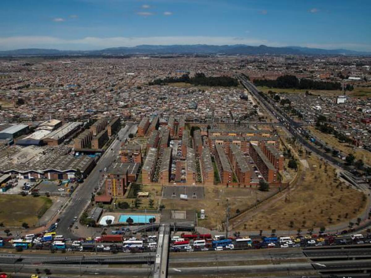 Este lunes se levanta la medida de pico y placa en Bogotá