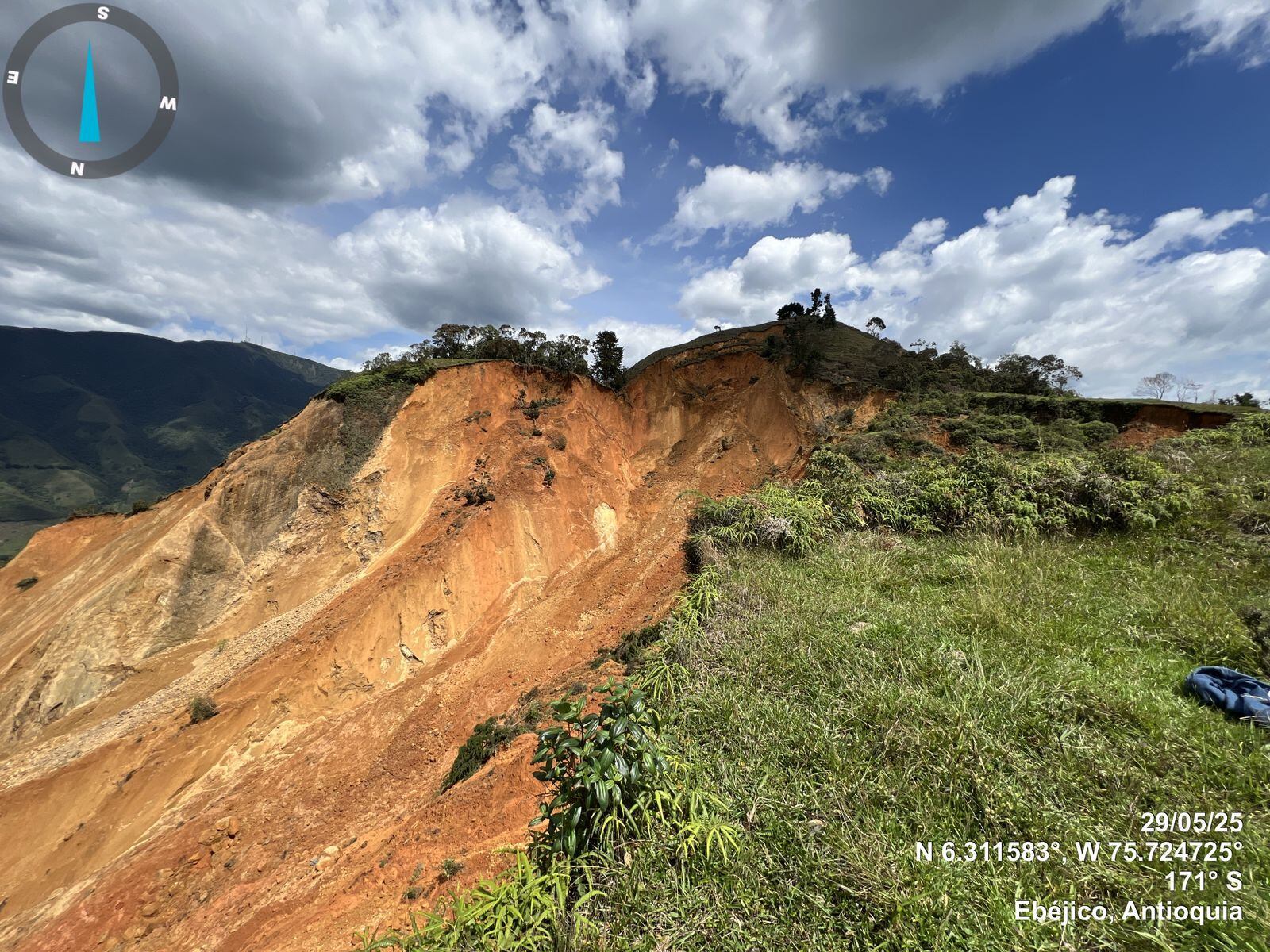 Deslizamiento en Ebéjico, Antioquia. Foto: alcaldía de Medellín.