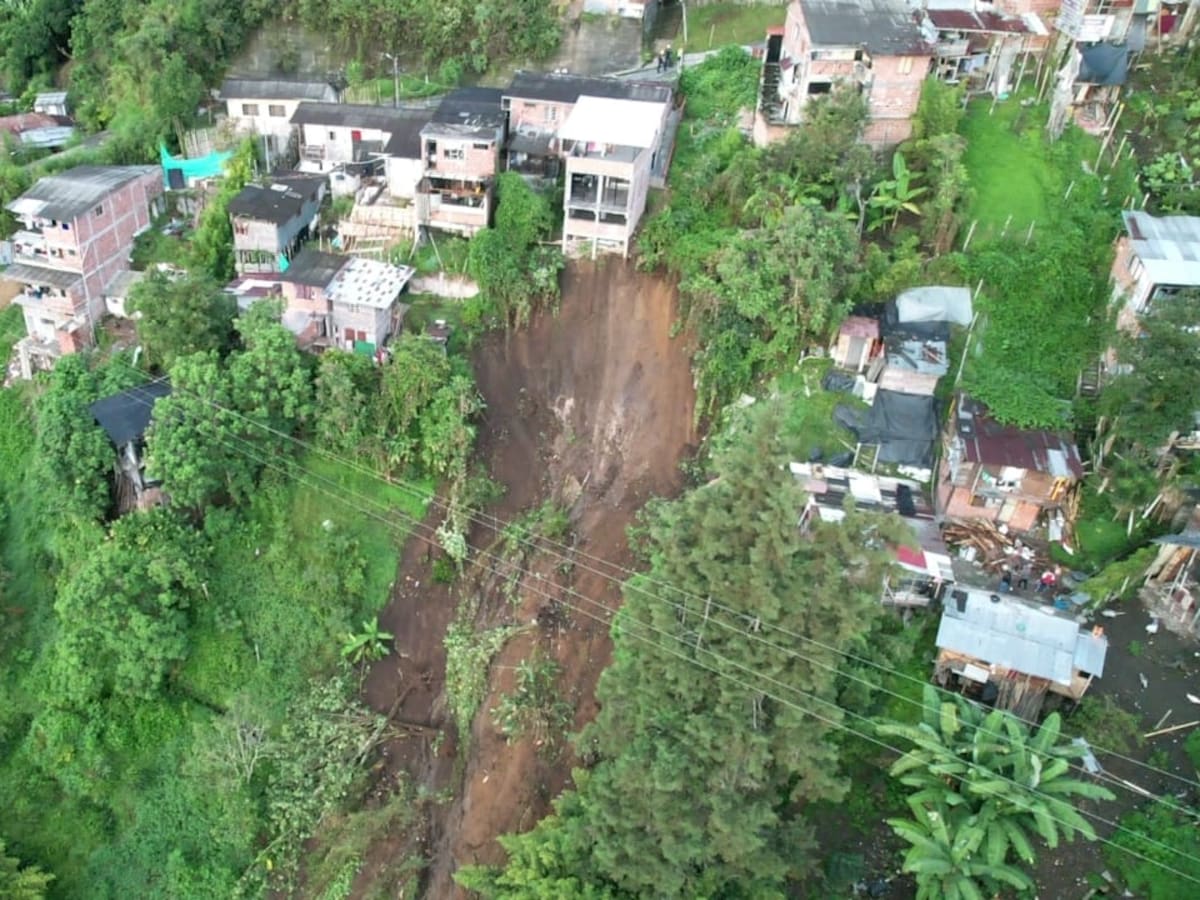 Seis familias fueron evacuadas por un deslizamiento en Manizales