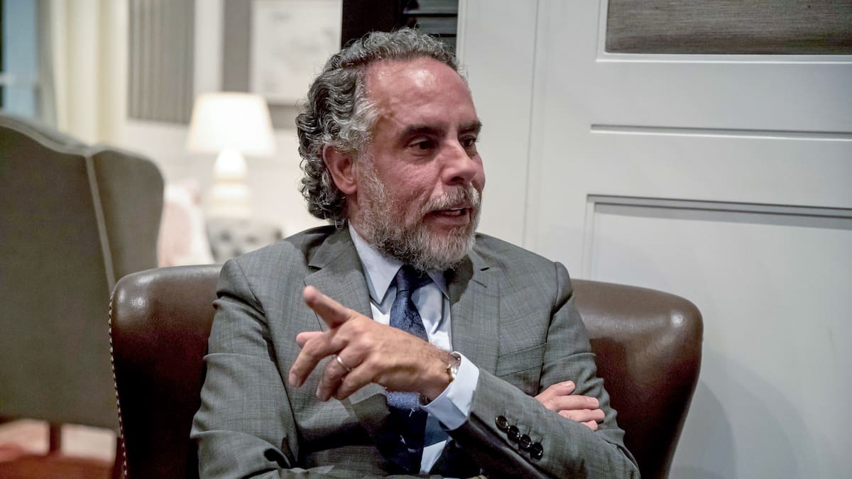 Benedetti es un hombre hábil y capaz con los asuntos políticos: embajador Roy Barreras