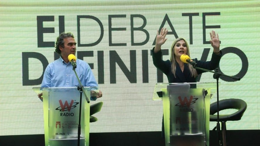 Vea el Facebook Live del debate definitivo con Sergio Fajardo. Foto: La W con Vicky Dávila