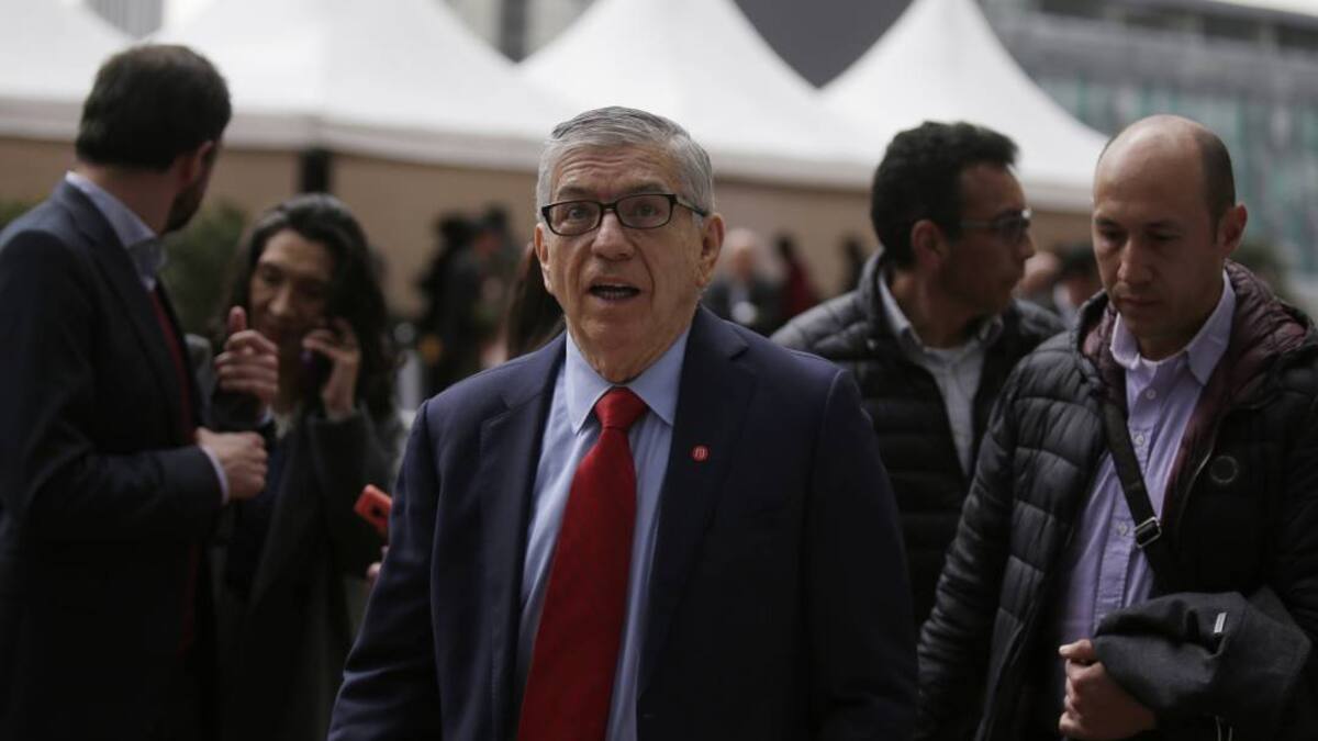 Grupo de senadores liberales electos dice que apoyo a Petro no se consultó