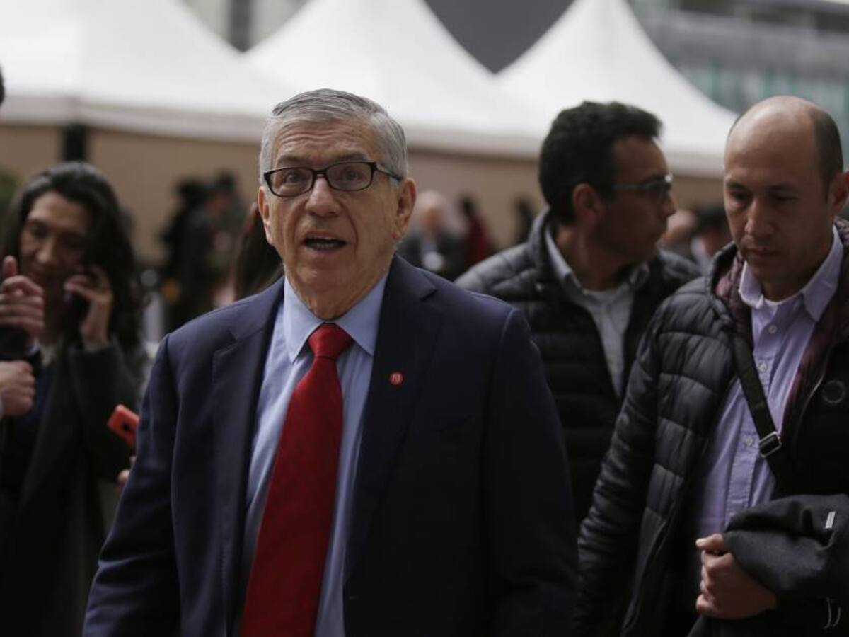 Grupo de senadores liberales electos dice que apoyo a Petro no se consultó