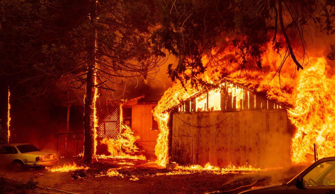 Incendio forestal Dixie, Costa Este de los Estados Unidos.