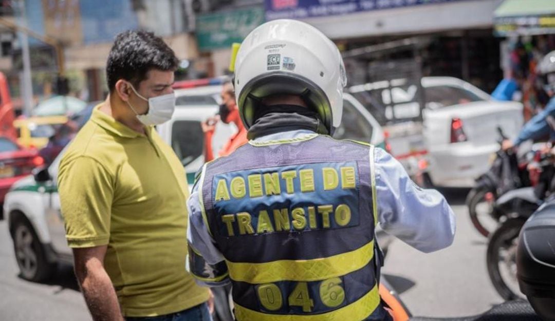 Agente de tránsito Ibagué 