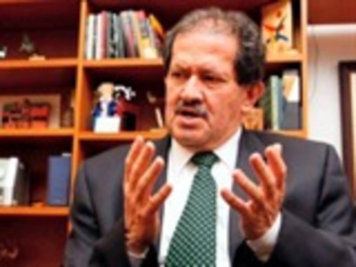 Gobierno defenderá garantías de la ley de víctimas ante la Corte Constitucional: Vicepresidente Angelino Garzón