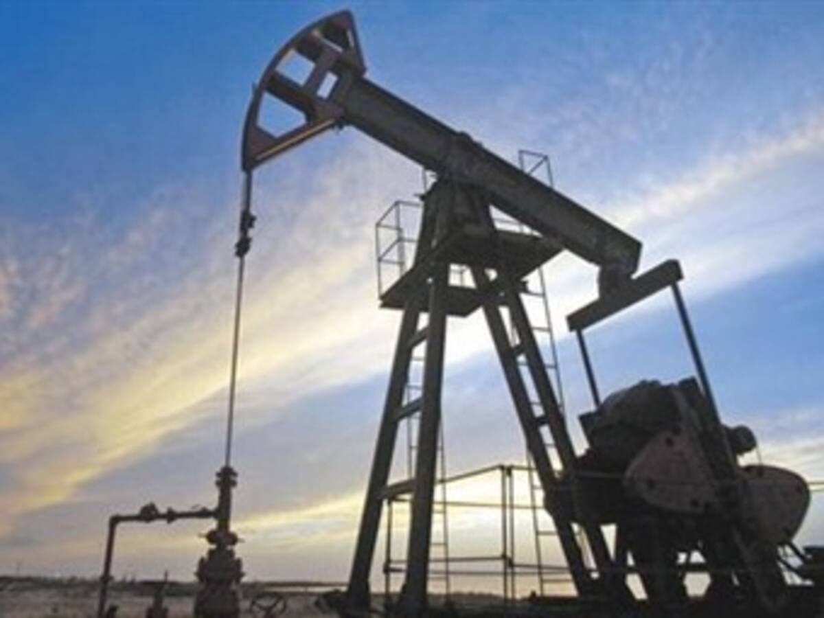Producción de petróleo en abril fue de 903 mil barriles por día