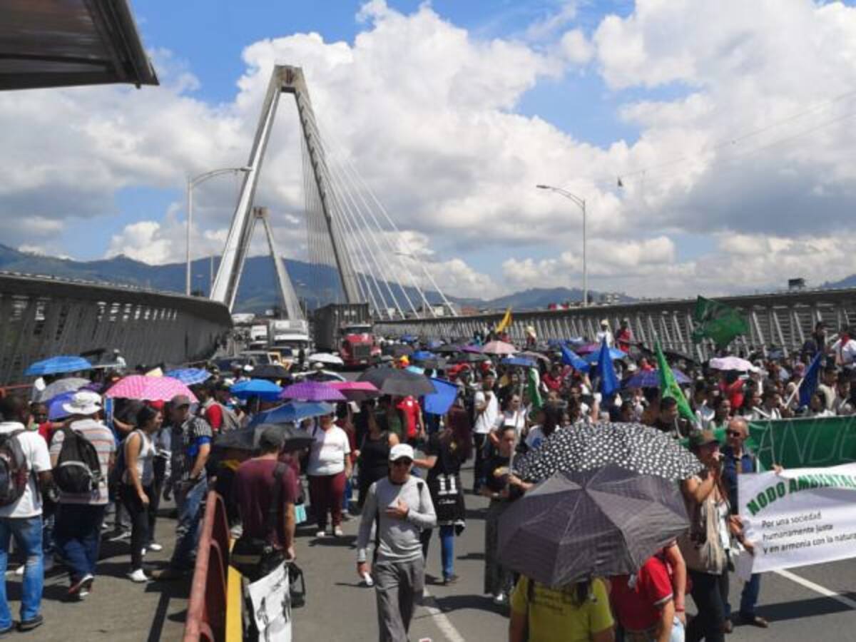 Aunque hubo calma en las marchas, periodistas denunciaron censura