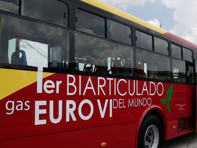 Entraron a circular en Bogotá 140 buses de Transmilenio a gas