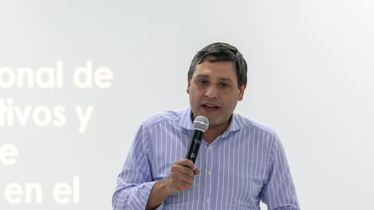 MinTIC lanza nuevo centro de inteligencia artificial en Colombia: servicios y estrategias