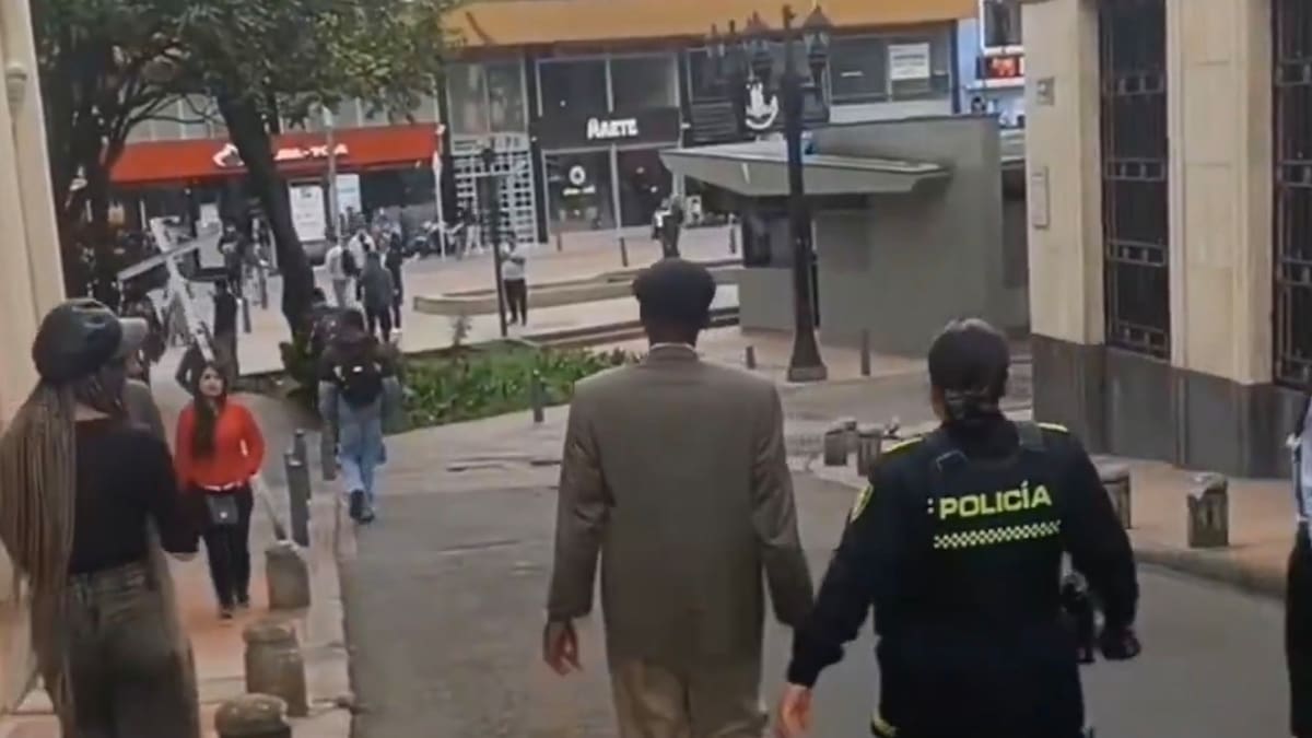 Hombre en el centro de Bogotá se habría tragado una joya para robarla: qué dicen las autoridades