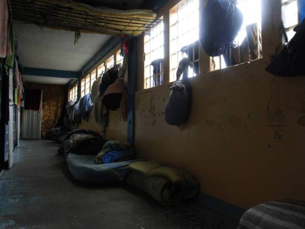 Inpec y Caprecom acuerdan convenio para mejorar la salud en las cárceles