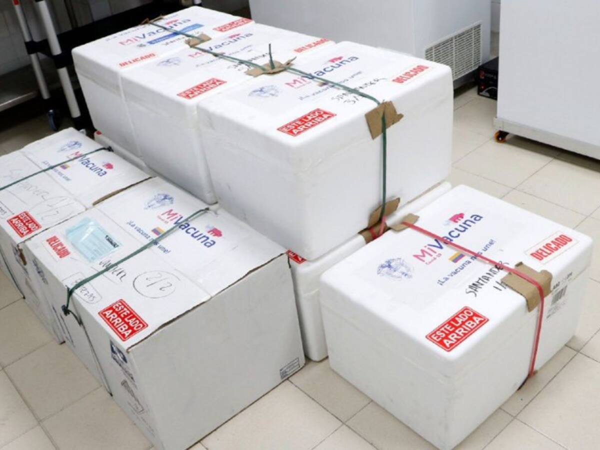 Llegaron más de 46 mil vacunas a Santander