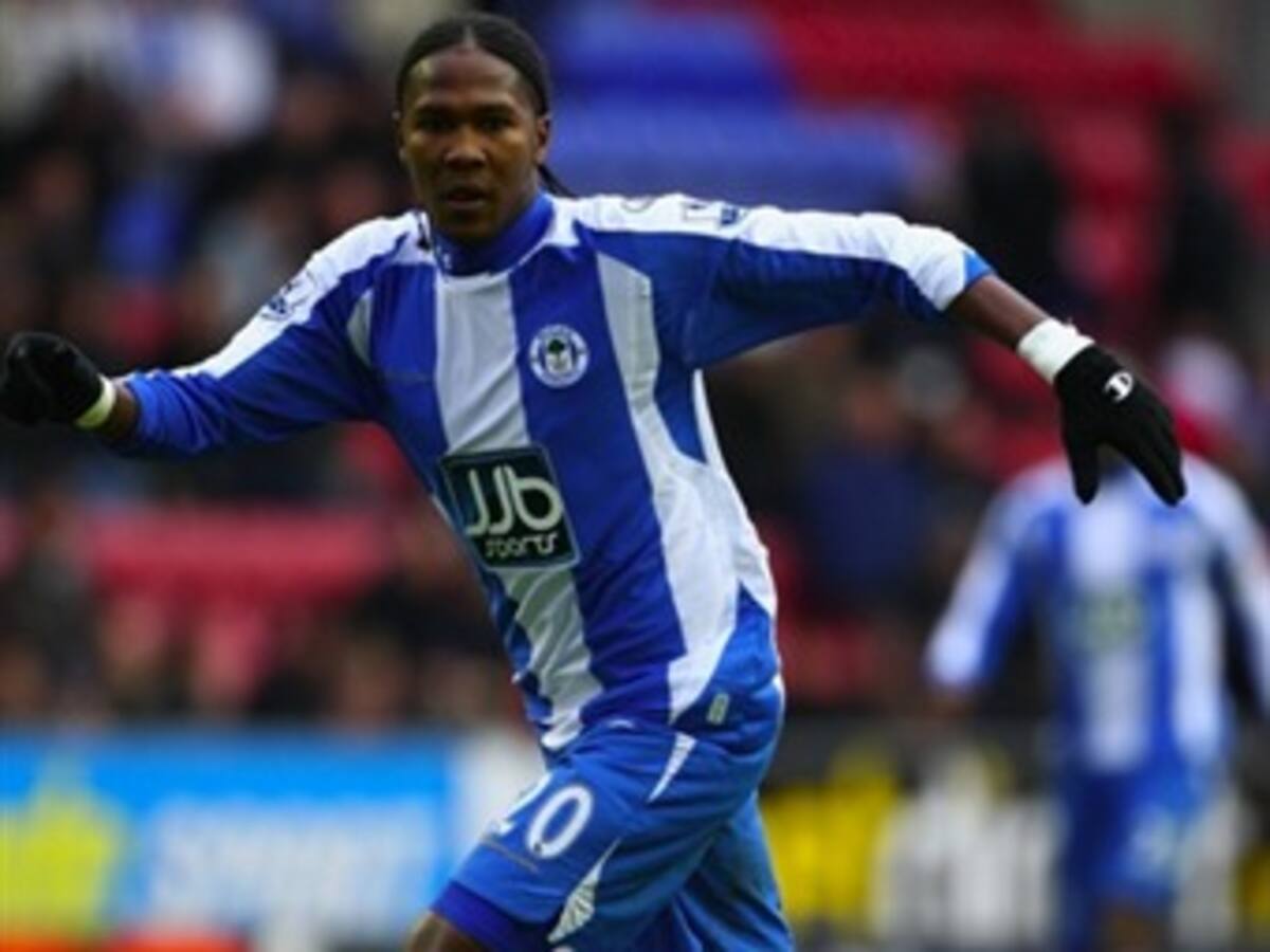 Hugo Rodallega marca gol en victoria del Wigan