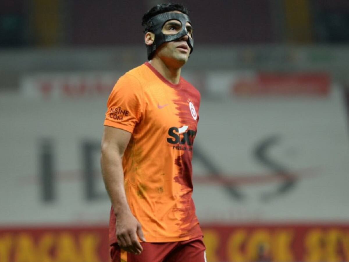 Falcao reapareció en triunfo clave del Galatasaray