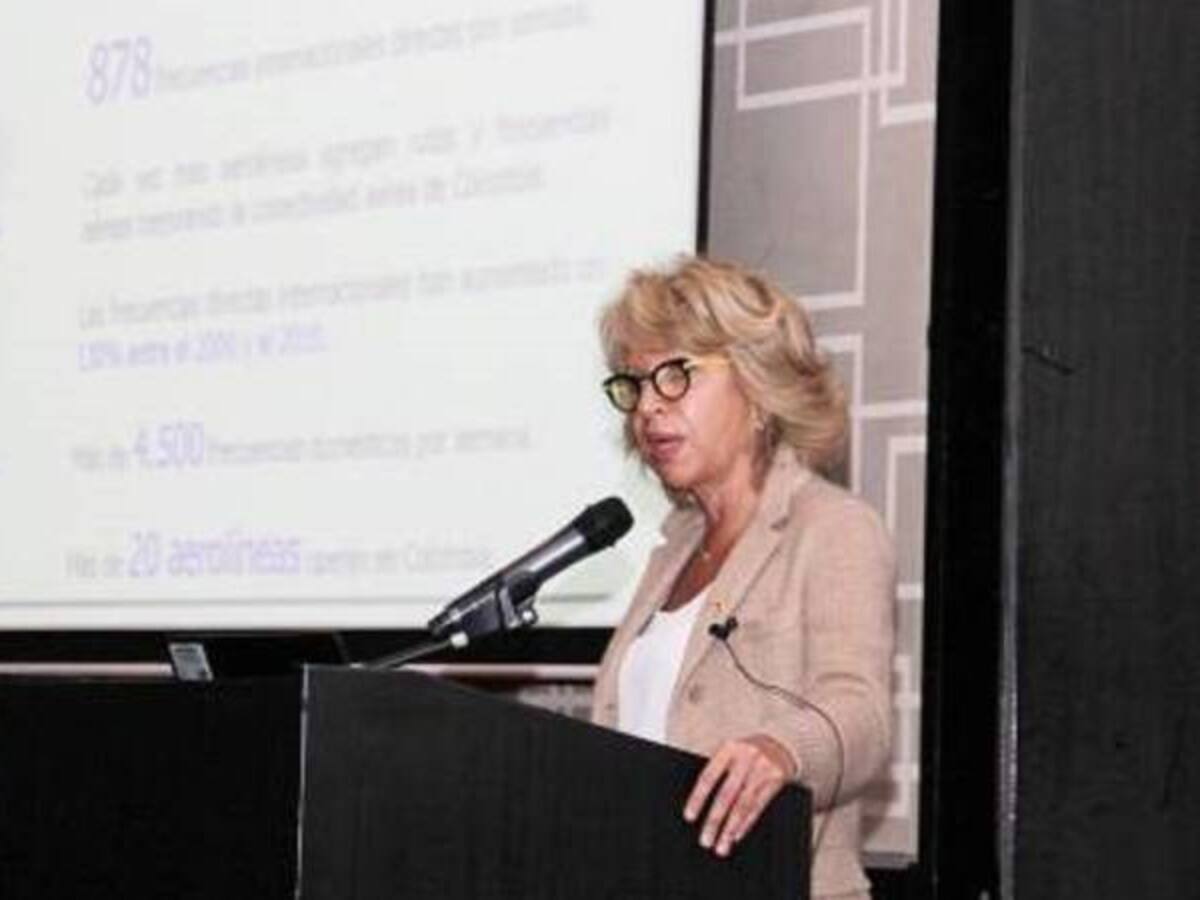 Comisión colombiana viajará a Ecuador por medidas arancelarias