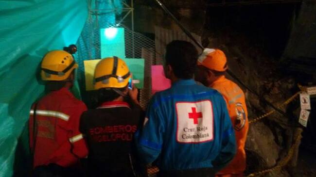 Asistencia a emergencia en mina de Anegelópolis.