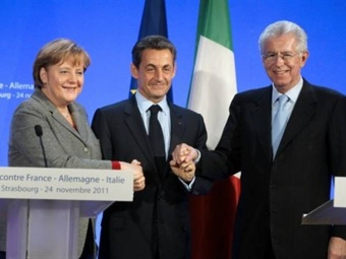 El 'derrumbe' de Italia sería 'fin del euro': Sarkozy y Merkel