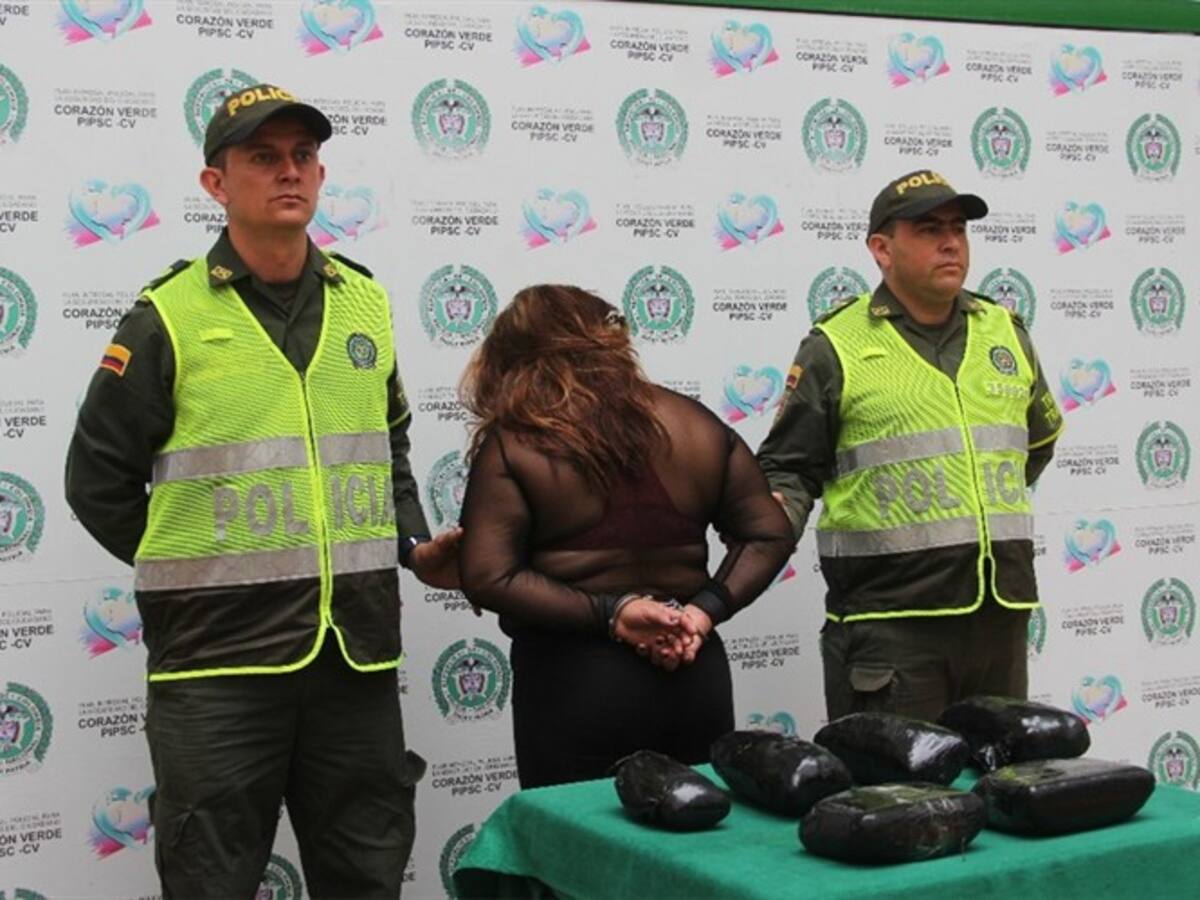 Capturan a mujer con 16.000 dosis de cocaína en bus interdepartamental en Santander