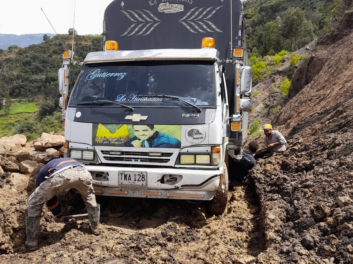 Lluvias afectan la vía departamental Paz de Río -Sativasur -Sativanorte