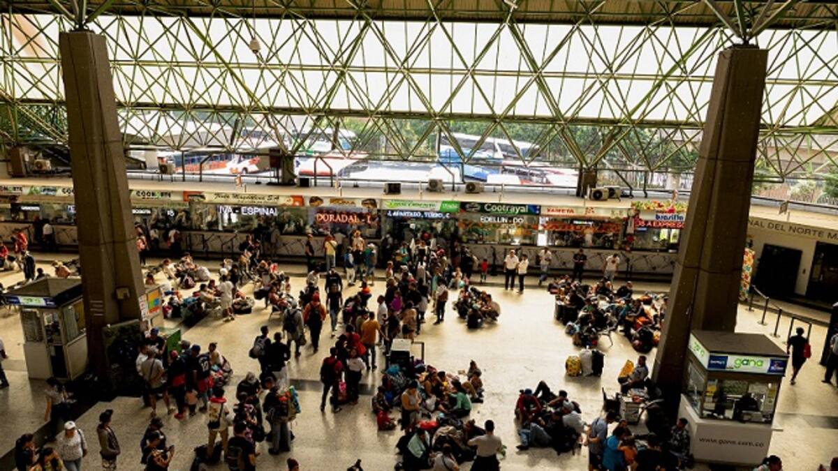 400 buses de servicios especiales están apoyando el plan éxodo y retorno en Antioquia