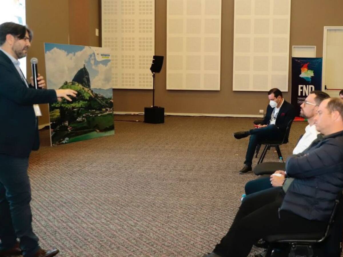 Apuntar a nuevo plan nacional de desarrollo con enfoque regional: FND