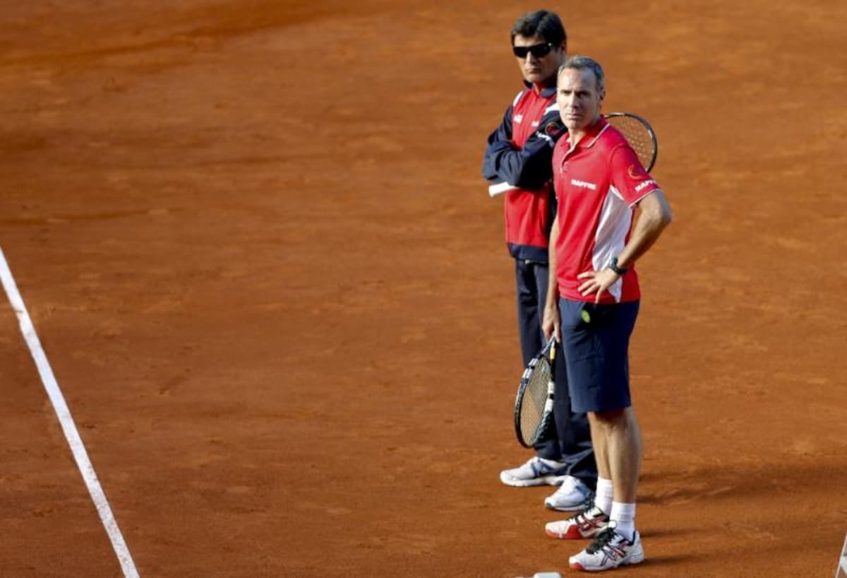 El equipo español entrenó bajo la dirección de ALex Corretja  en la Caja Mágica de Madrid para preparar la eliminatoria por la permanencia en el Grupo Mundial de Copa Davis que disputará frente a Ucrania este fin de semana.