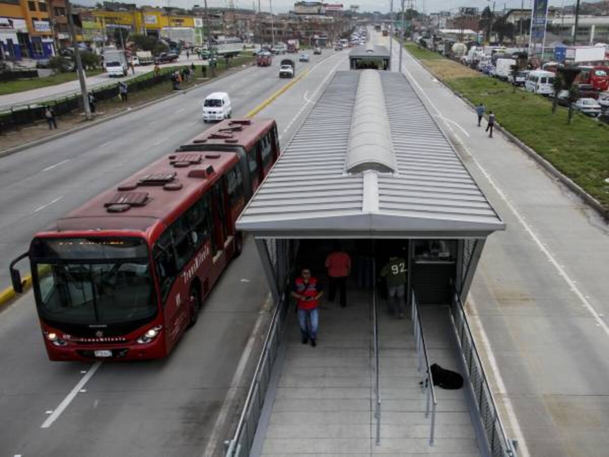 Siguen denunciando agresiones a policías en Transmilenio