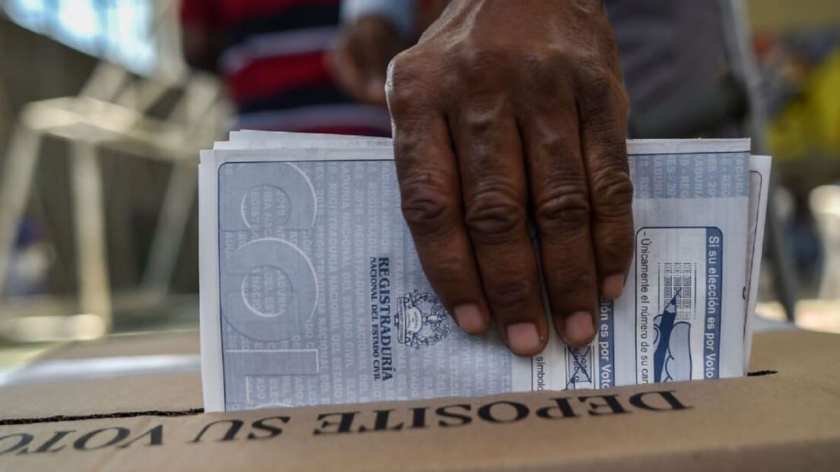 Politólogos analizan intención de votos para las elecciones