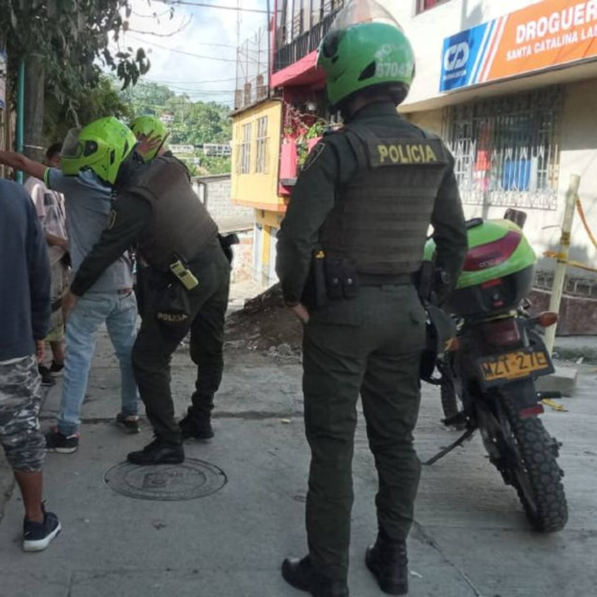 Cerca de mil llamadas se recibieron en líneas de emergencia de la Policía