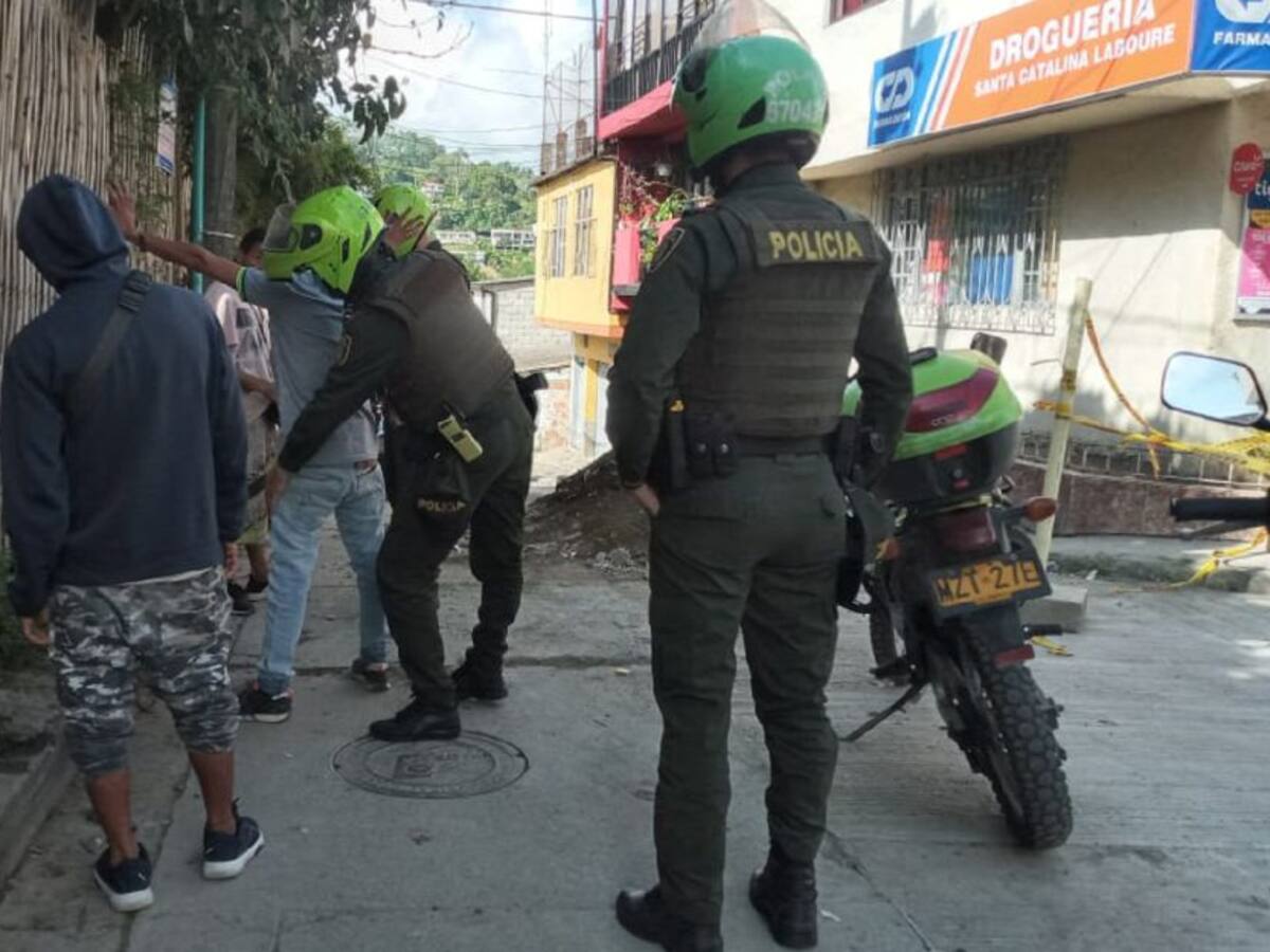 Cerca de mil llamadas se recibieron en líneas de emergencia de la Policía