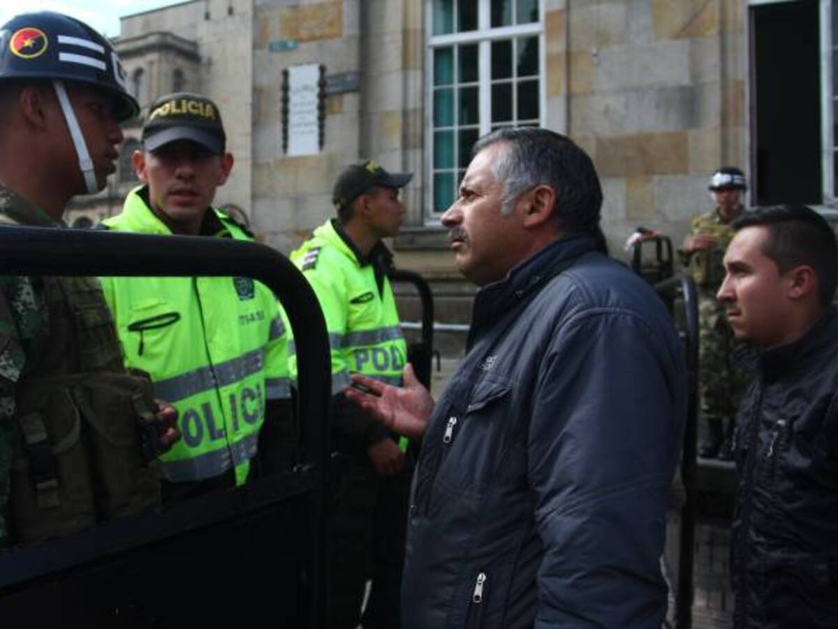 700 policías entre la Plaza de Bolívar y el Colón por firma de paz