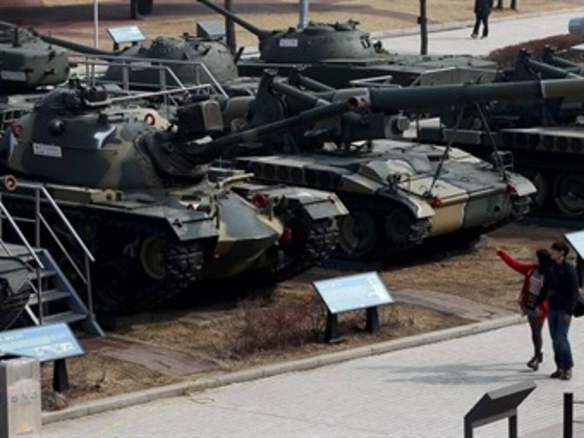 Corea del Norte reitera su desafío al mundo mientras China pide calma