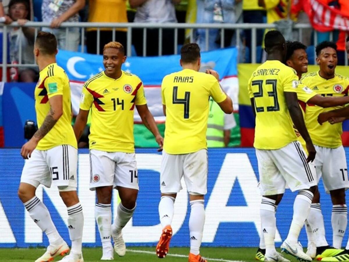 Jugadores de la Selección Colombia celebran triunfo ante Senegal