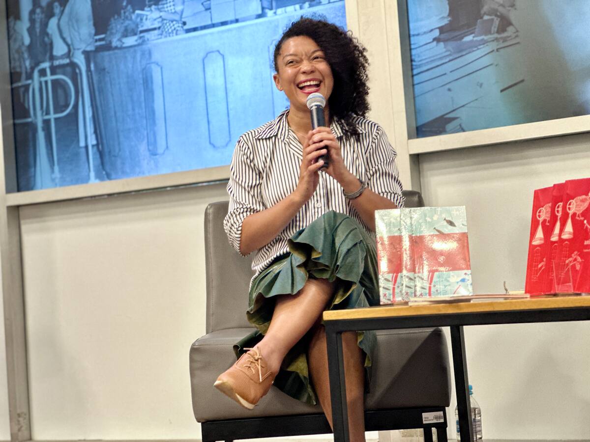 Los 40 poemas de Velia Vidal en Cuerpos de Agua