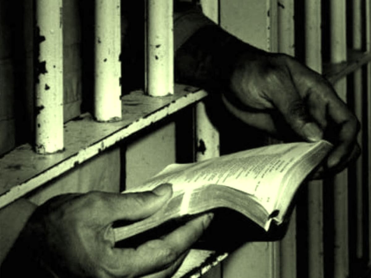 La Mano de Dios en la vida de Alfonso Rodríguez: Una Historia de Fe y Superación