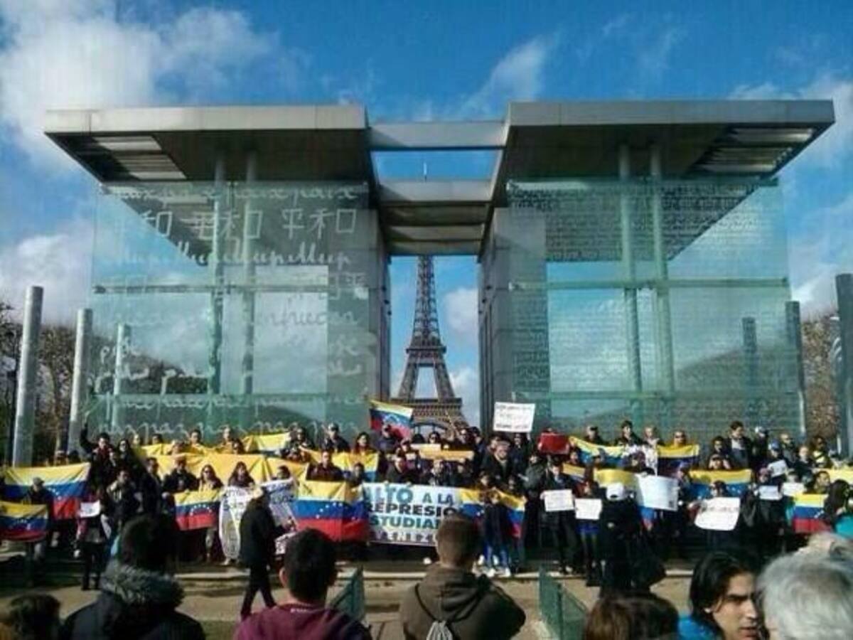 Desde diferentes países del mundo como Canadá, Francia, España, etc. se manifiestan ya no más atropellos contra el pueblo venezolano.
