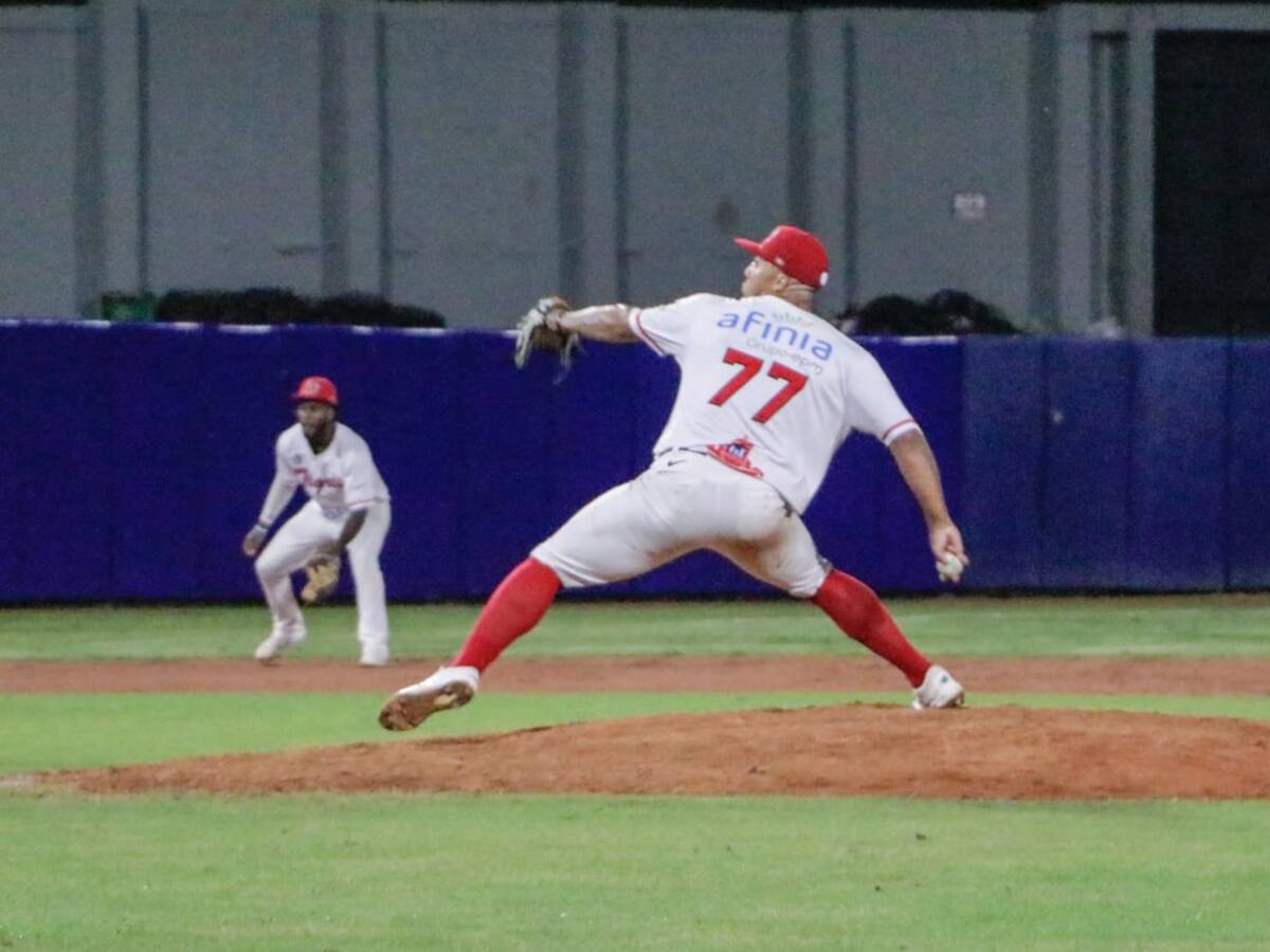 Se mordieron igual Tigres y Vaqueros en el 11 de Noviembre Abel Leal